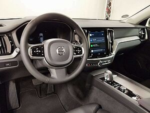 Volvo  B4 Diesel Plus Dark harman/kardon Thors-Hammer