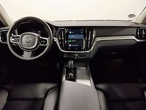 Volvo  B4 Diesel Plus Dark harman/kardon Thors-Hammer