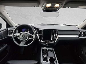 Volvo  B4 Diesel Plus Dark AHK LichtPaket Frontscheiben