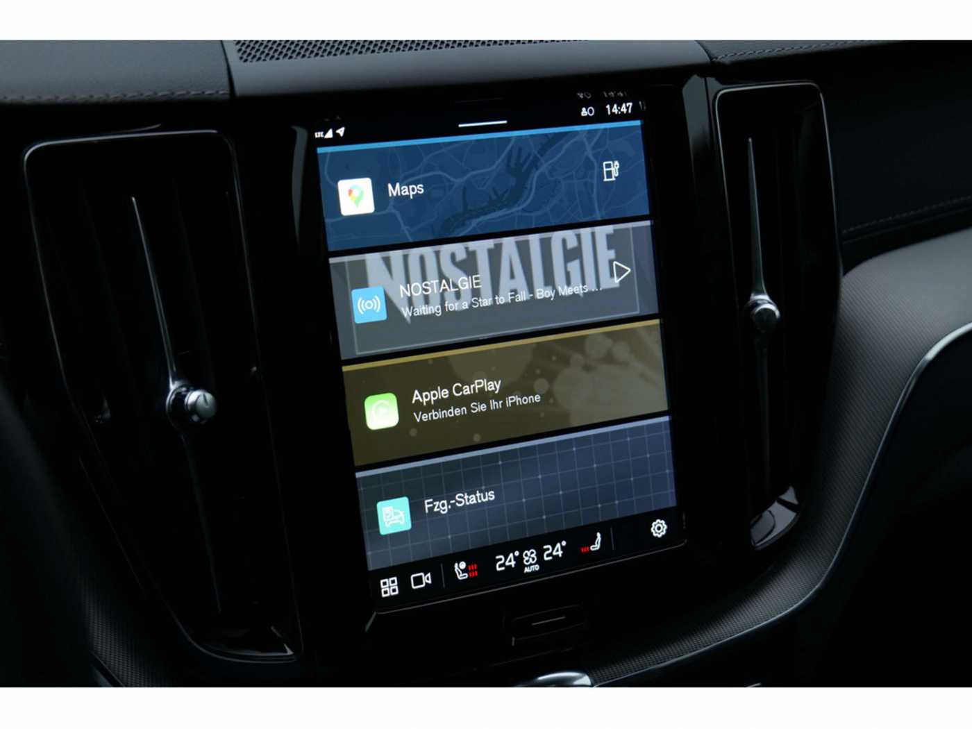 Volvo  T8 Ultra Dark Recharge Plug-In Hybrid AWD