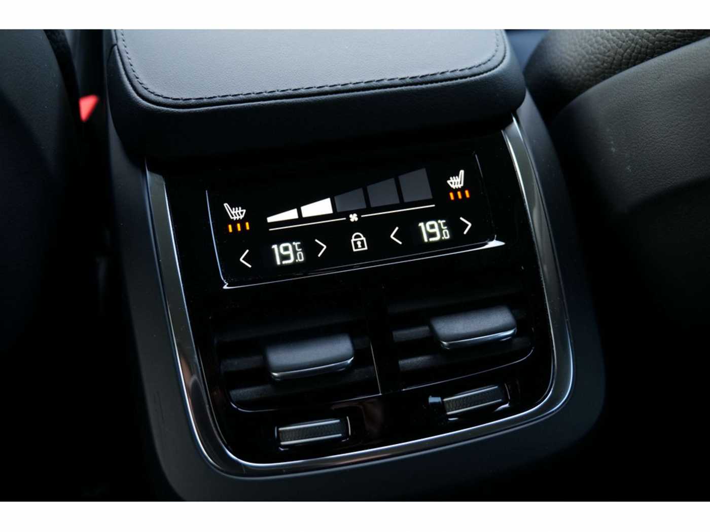 Volvo  T8 Plus Bright Recharge Plug-In Hybrid AWD