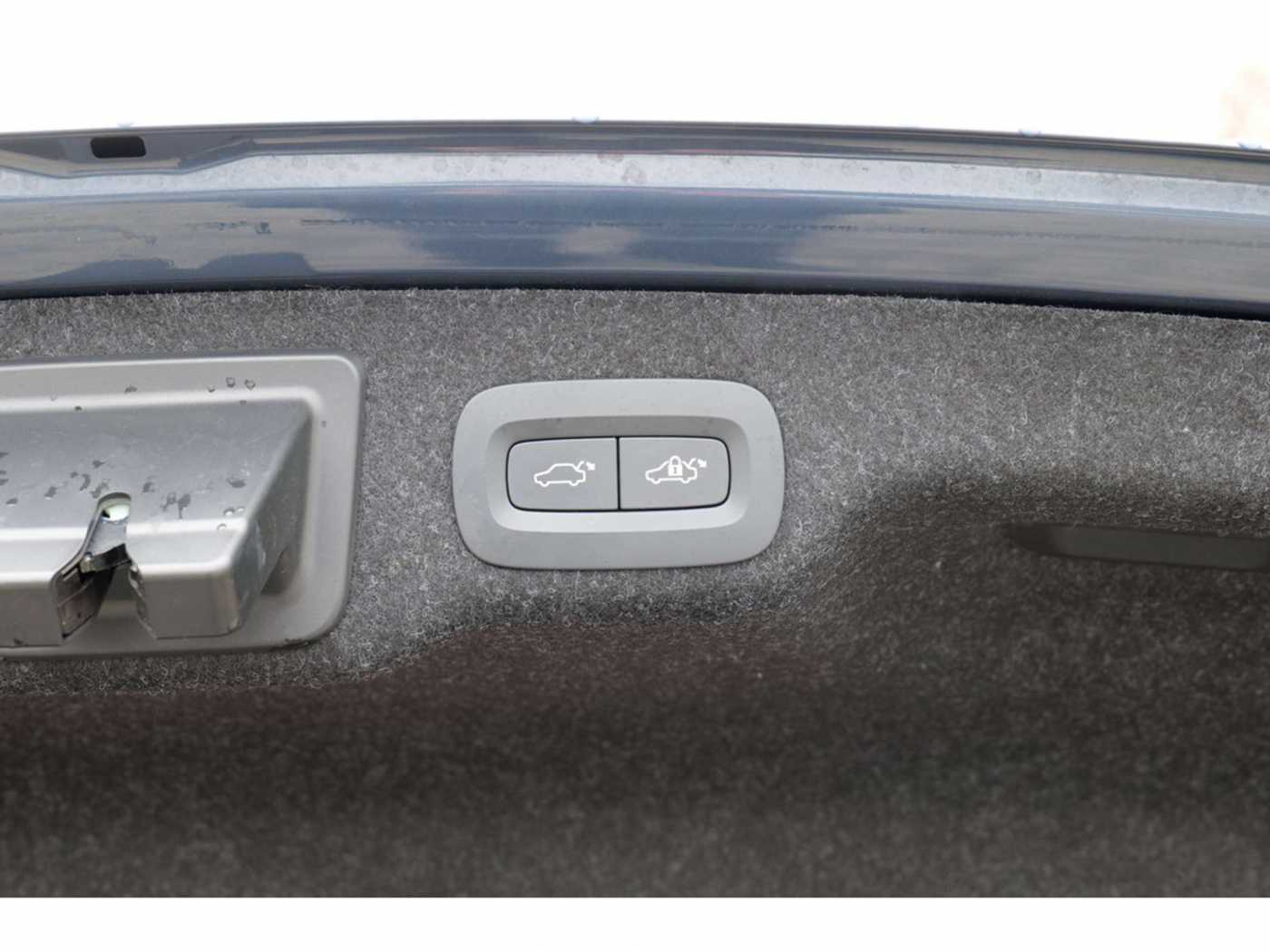 Volvo  B5 Ultimate Bright AWD STANDHZ LED 360°