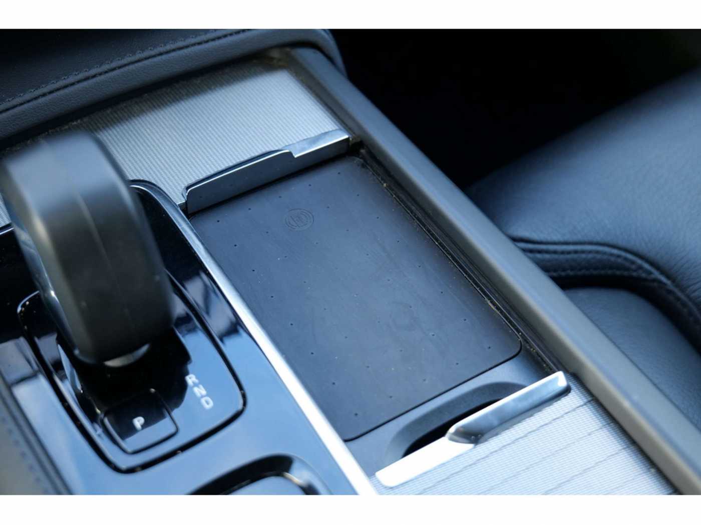 Volvo  T8 Plus Dark Recharge Plug-In Hybrid AWD