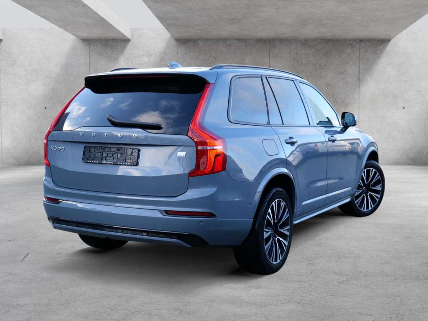 Volvo  T8 Plus Dark Recharge Plug-In Hybrid AWD