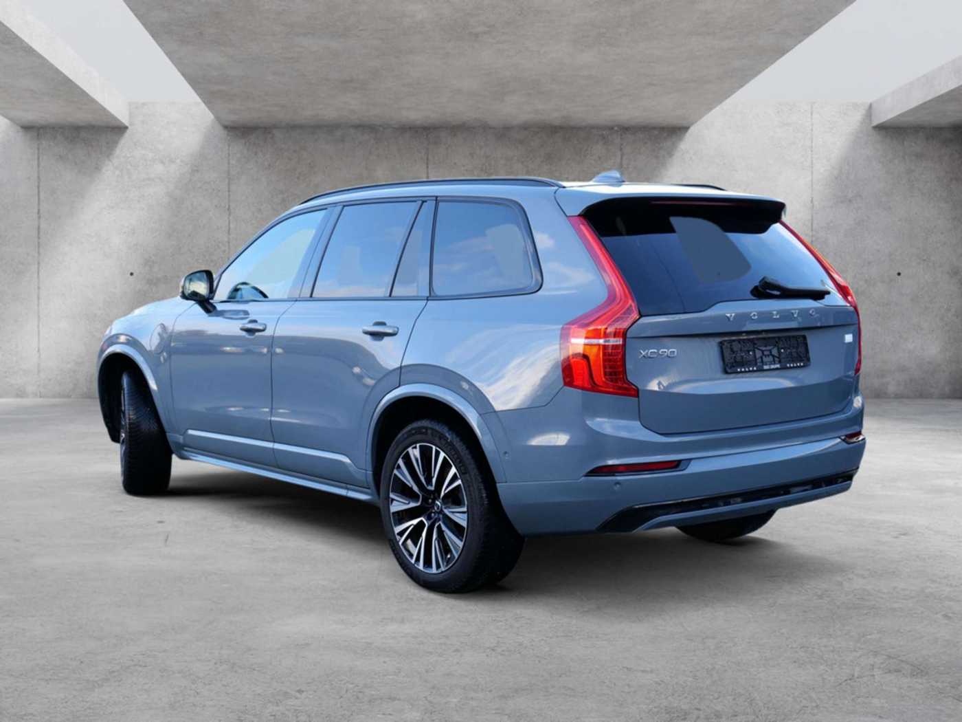 Volvo  T8 Plus Dark Recharge Plug-In Hybrid AWD