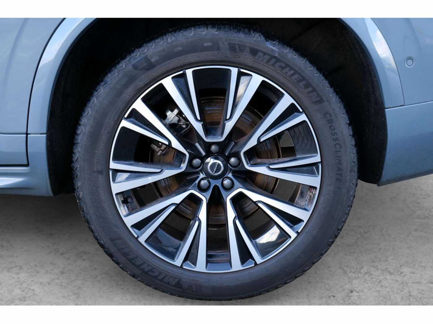 Volvo  T8 Plus Dark Recharge Plug-In Hybrid AWD