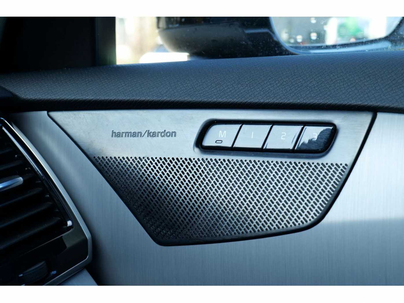 Volvo  T8 Inscription Expression Recharge Plug-In Hybrid