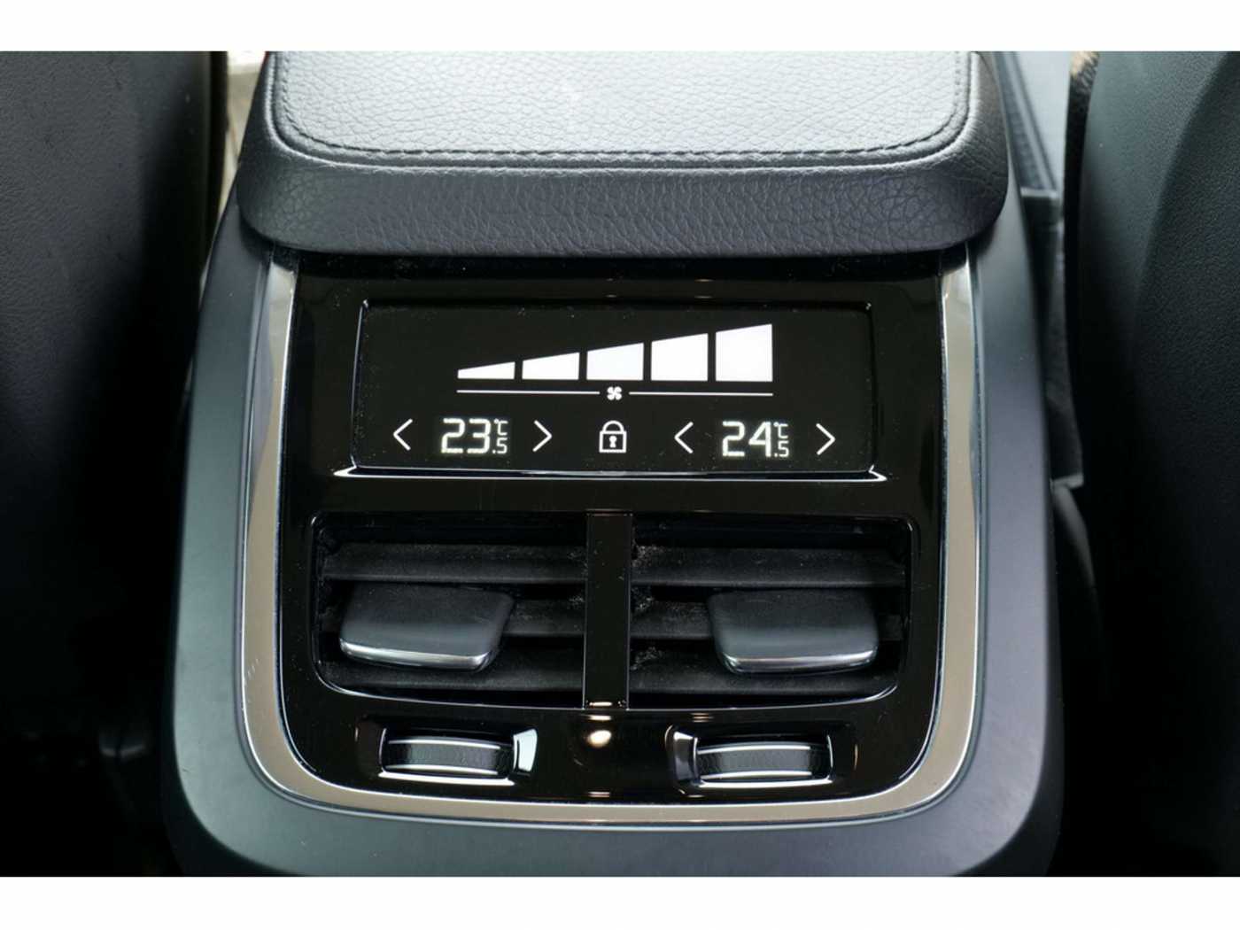 Volvo  T8 Longe Range Plus Bright Plug-In Hybrid AWD