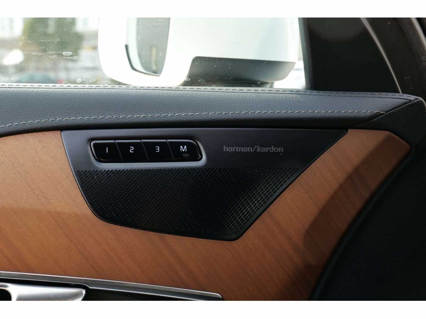 Volvo  T8 Longe Range Plus Bright Plug-In Hybrid AWD