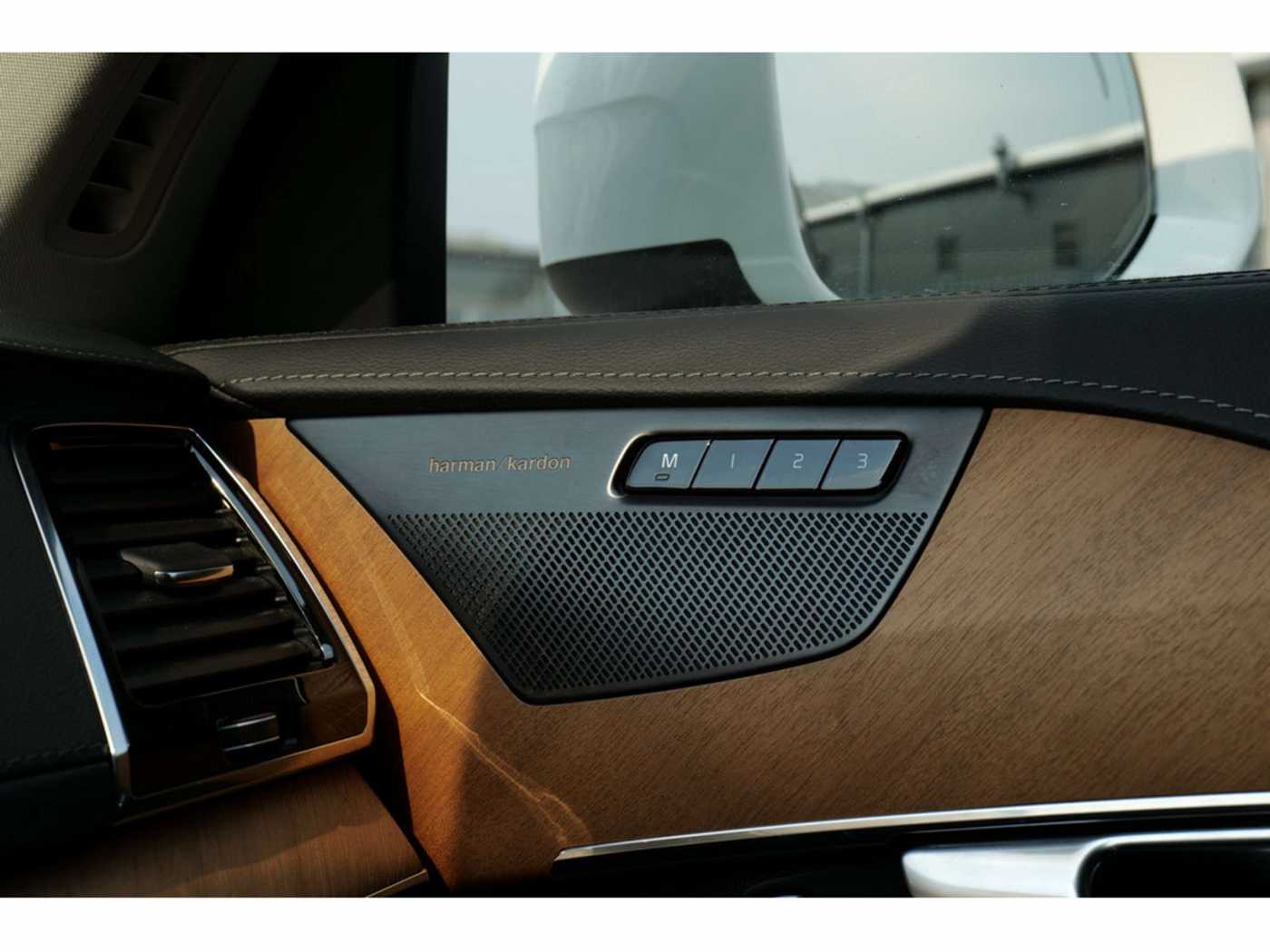 Volvo  T8 Longe Range Plus Bright Plug-In Hybrid AWD