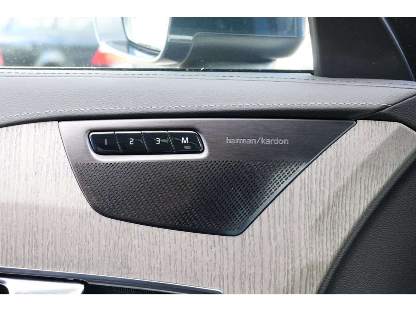 Volvo  T8 Longe Range Plus Bright Plug-In Hybrid AWD