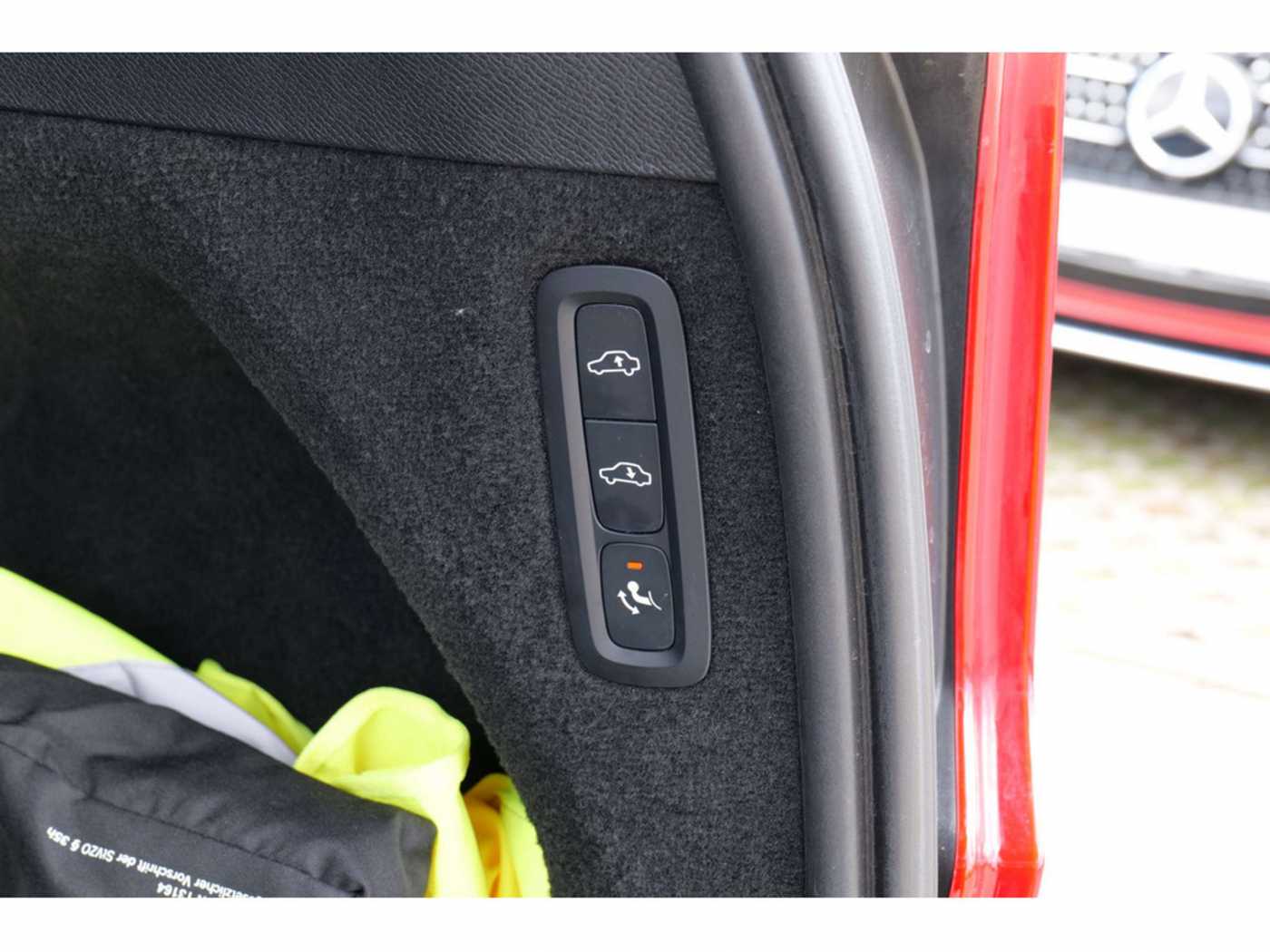 Volvo  T8 Longe Range Plus Bright Plug-In Hybrid AWD