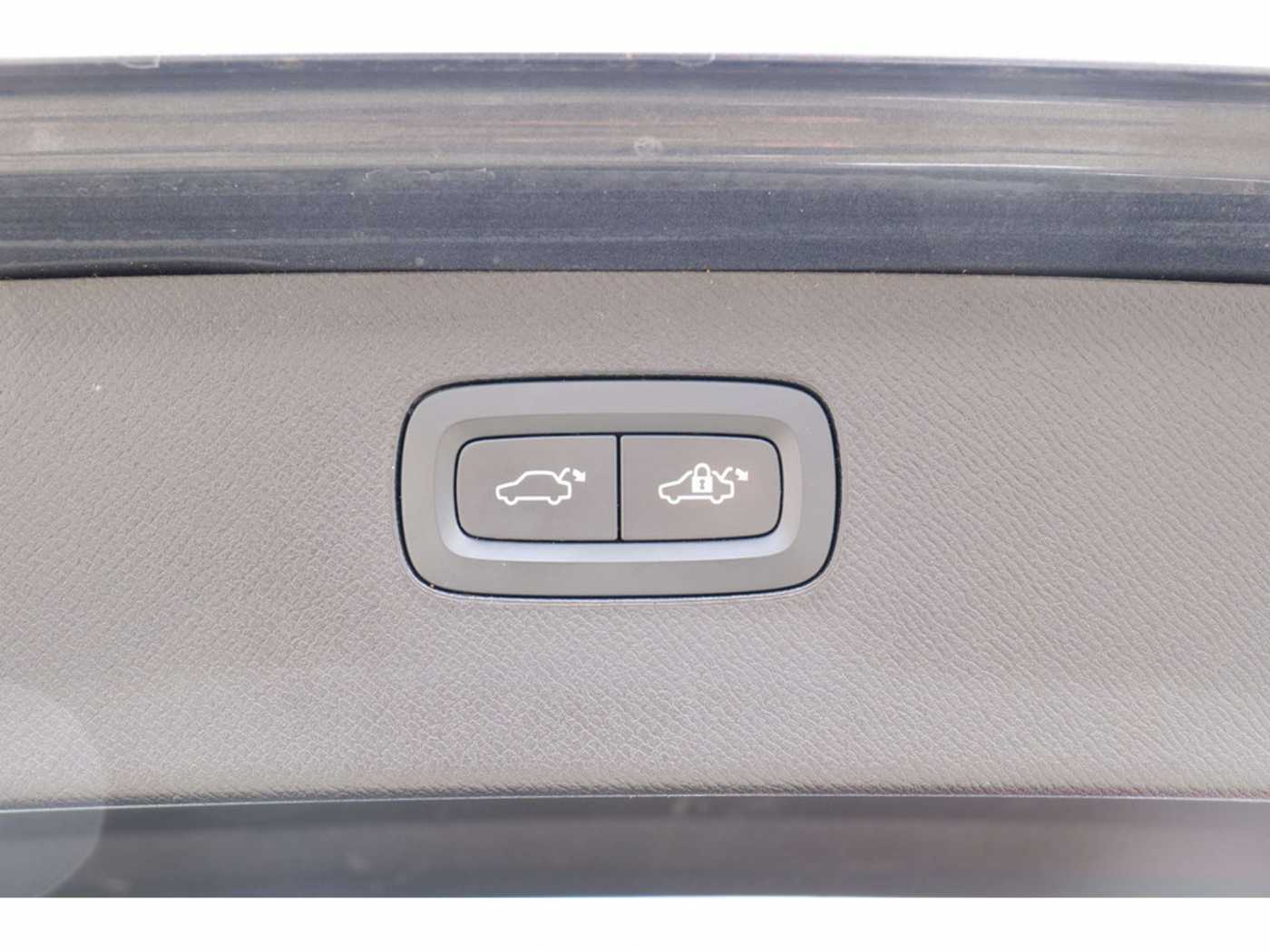 Volvo  T8 Longe Range Plus Bright Plug-In Hybrid AWD