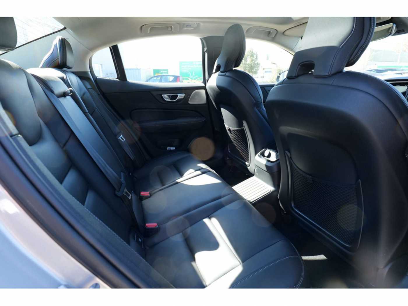 Volvo  Lim. 2.0 Ultimate Dark Recharge Plug-In Hybrid AWD