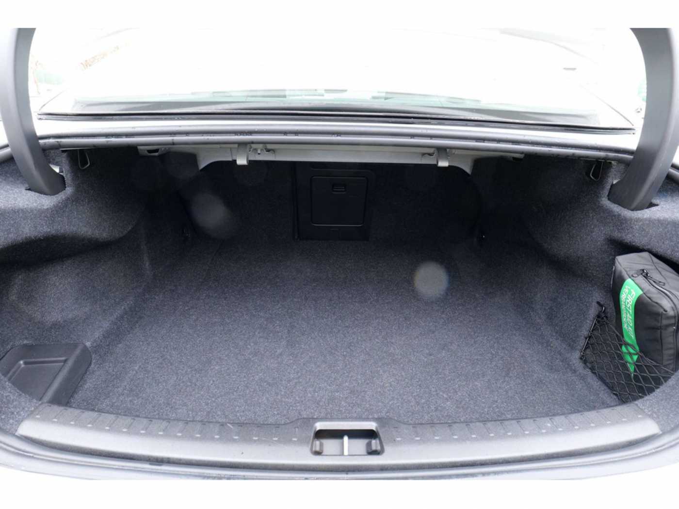 Volvo  Lim. B5 Ultimate Dark AWD LED PANO 360°