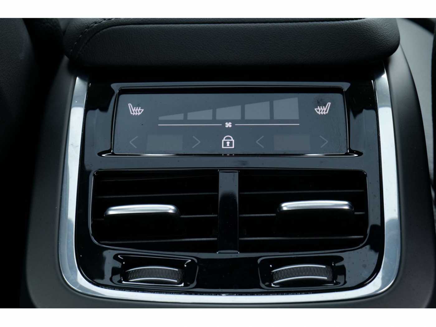 Volvo  Lim. B5 Ultimate Dark AWD LED PANO 360°