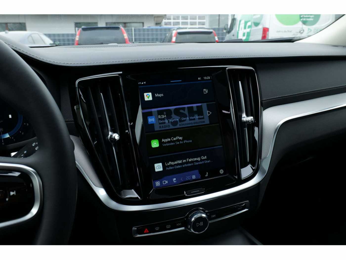 Volvo  Lim. B5 Ultimate Dark AWD LED PANO 360°