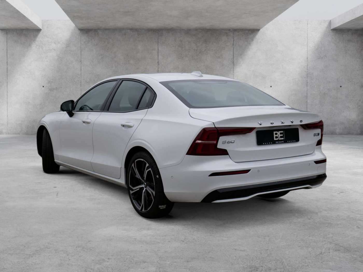 Volvo  Lim. B5 Ultimate Dark AWD LED PANO 360°