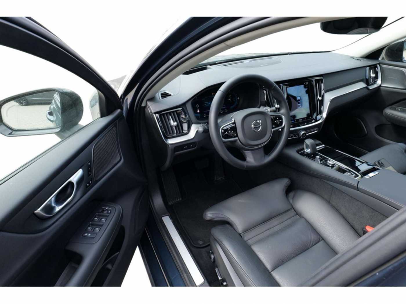 Volvo  Lim. T8 Ultimate Dark Recharge Plug-In Hybrid AWD