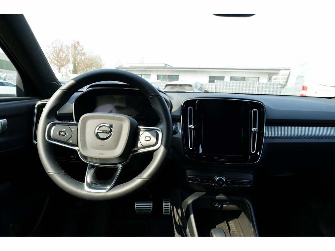 Volvo  Plus Recharge Pure Electric AWD