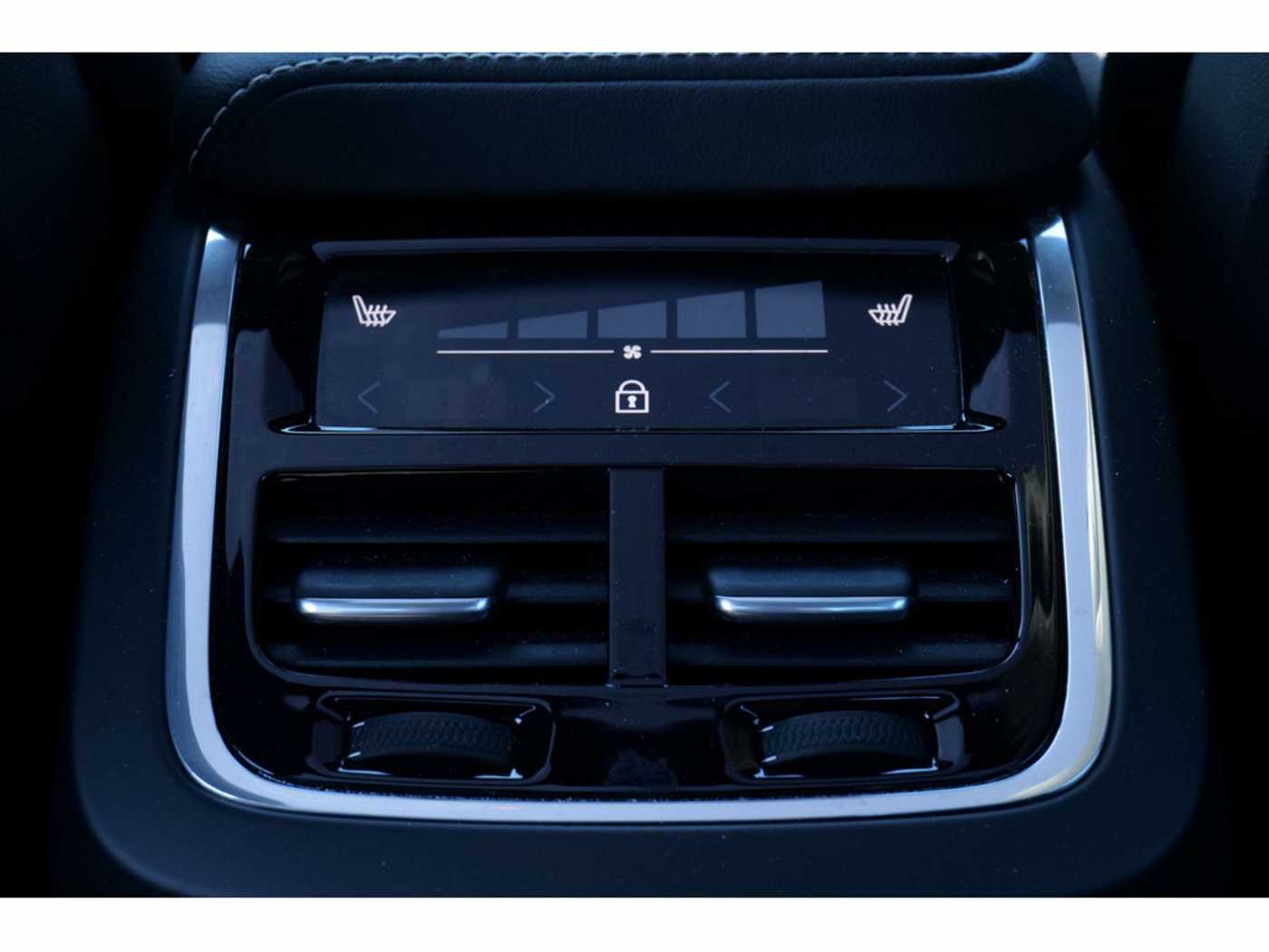 Volvo  Lim. B5 Ultimate Dark AWD LED PANO 360°
