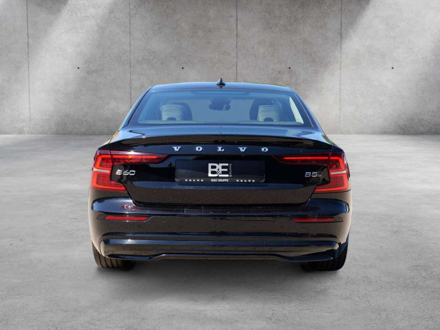 Volvo  Lim. B5 Ultimate Dark AWD LED PANO 360°