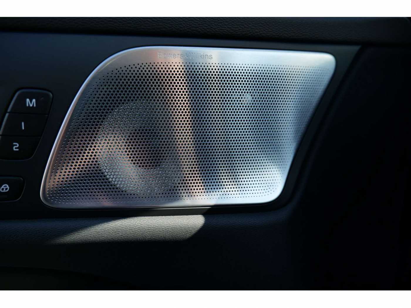 Volvo  Lim. B5 Ultimate Dark AWD LED PANO 360°