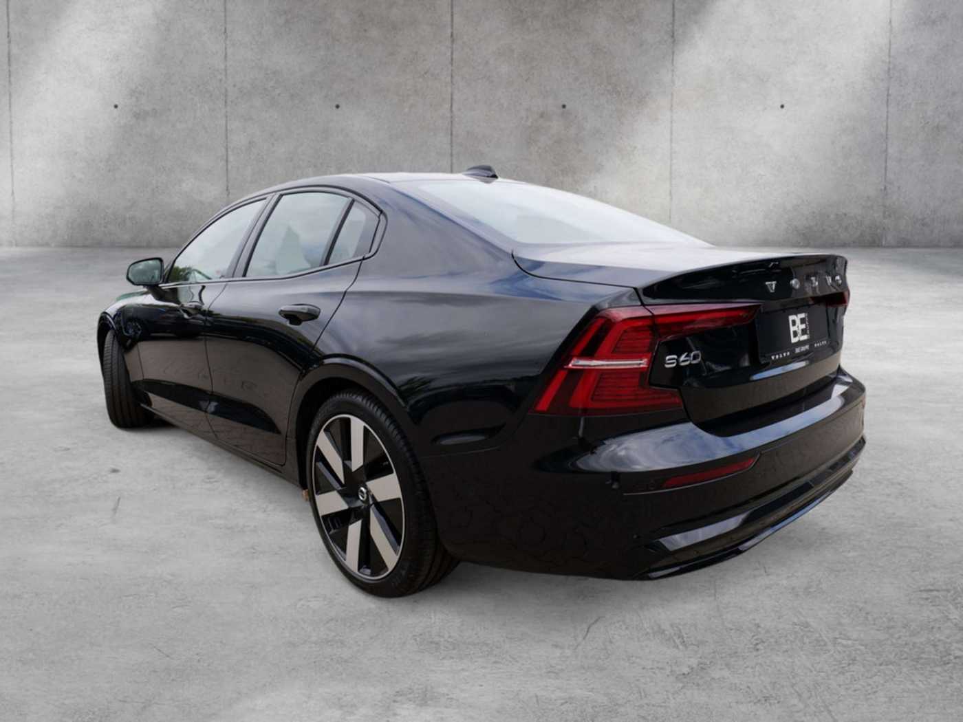Volvo  Lim. T8 Ultimate Dark Recharge Plug-In Hybrid AWD
