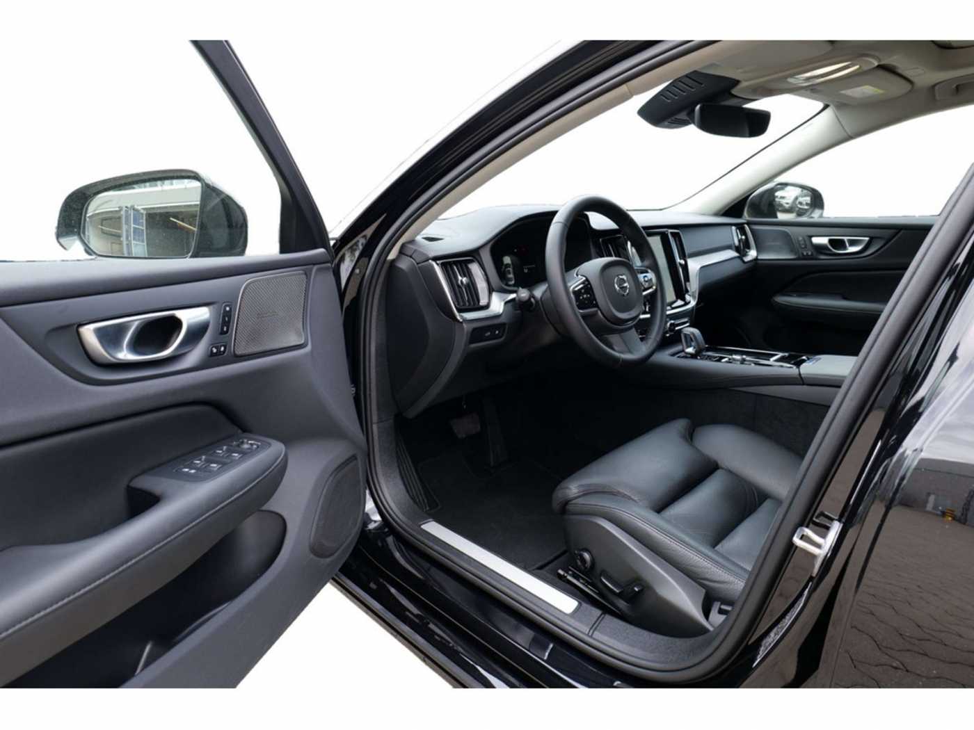 Volvo  Lim. T8 Ultimate Dark Recharge Plug-In Hybrid AWD