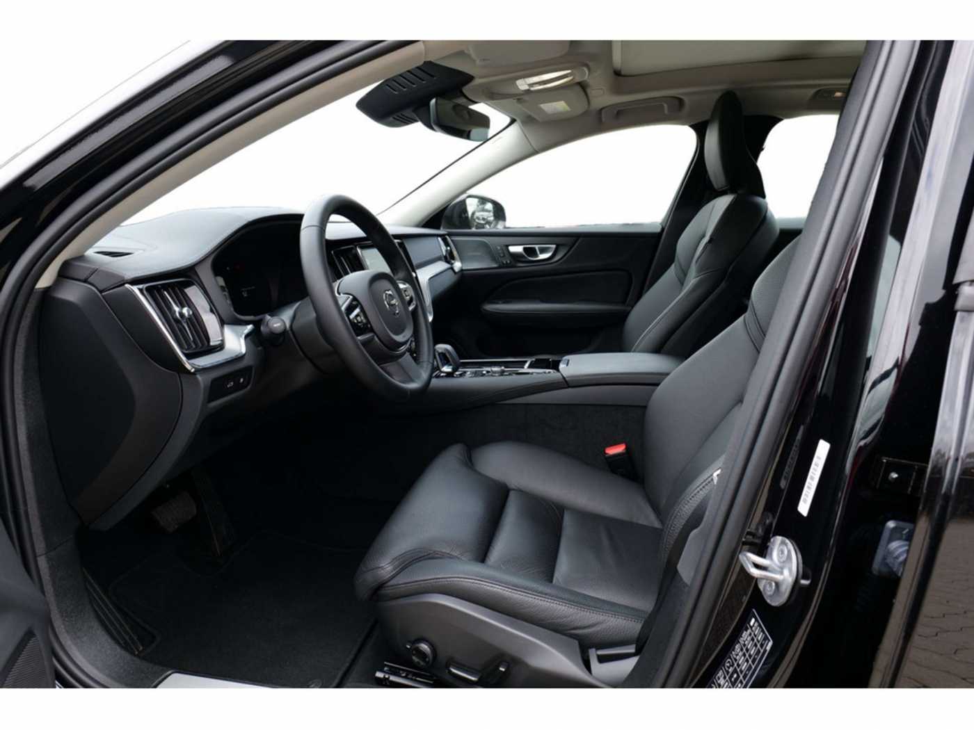 Volvo  Lim. T8 Ultimate Dark Recharge Plug-In Hybrid AWD