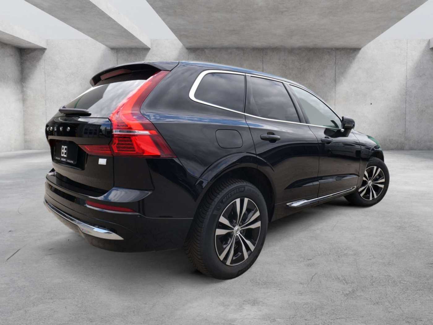 Volvo  T6 Core Recharge Plug-In Hybrid AWD PANO