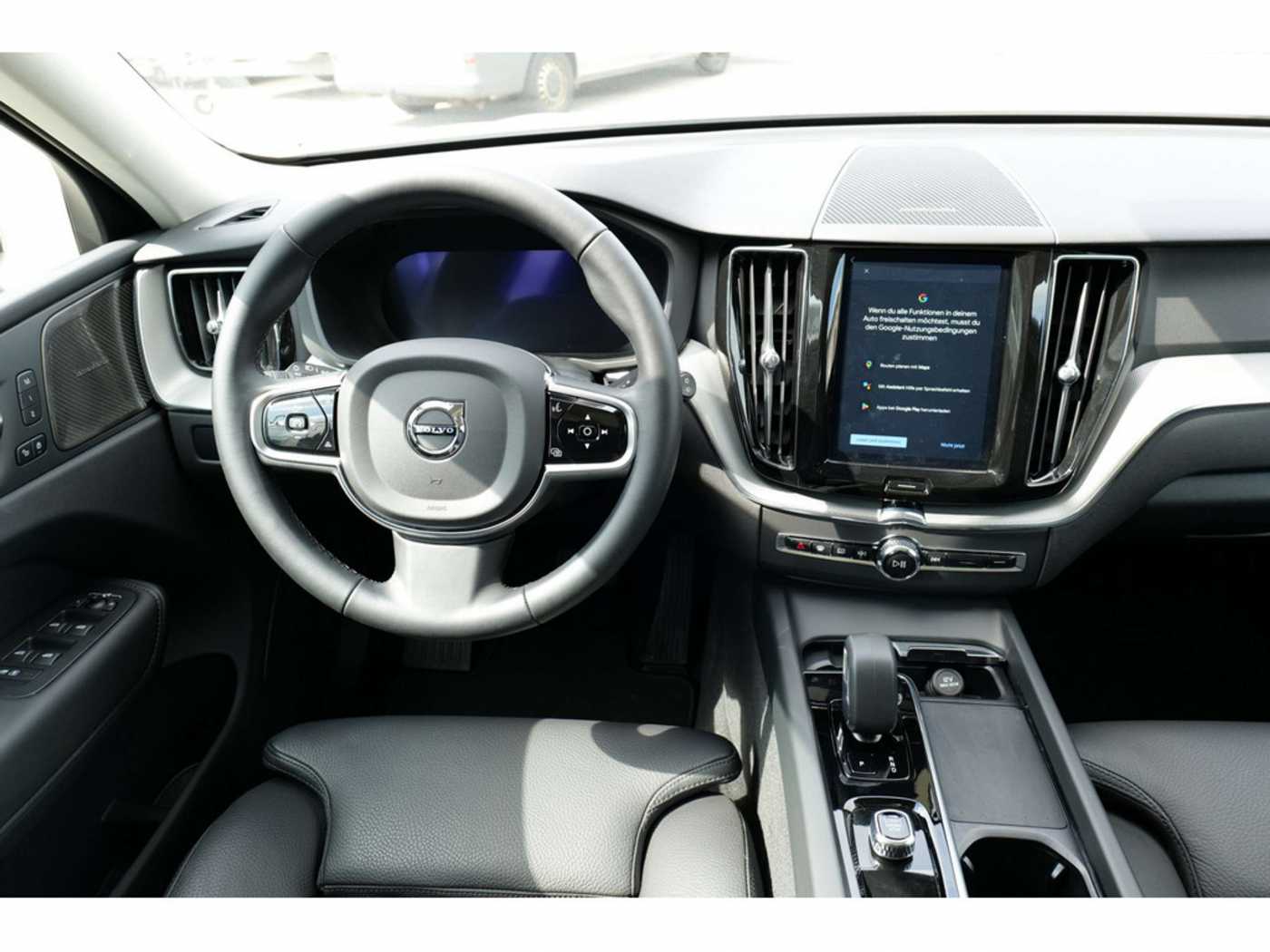 Volvo  T8 Plus Dark Recharge Plug-In Hybrid AWD