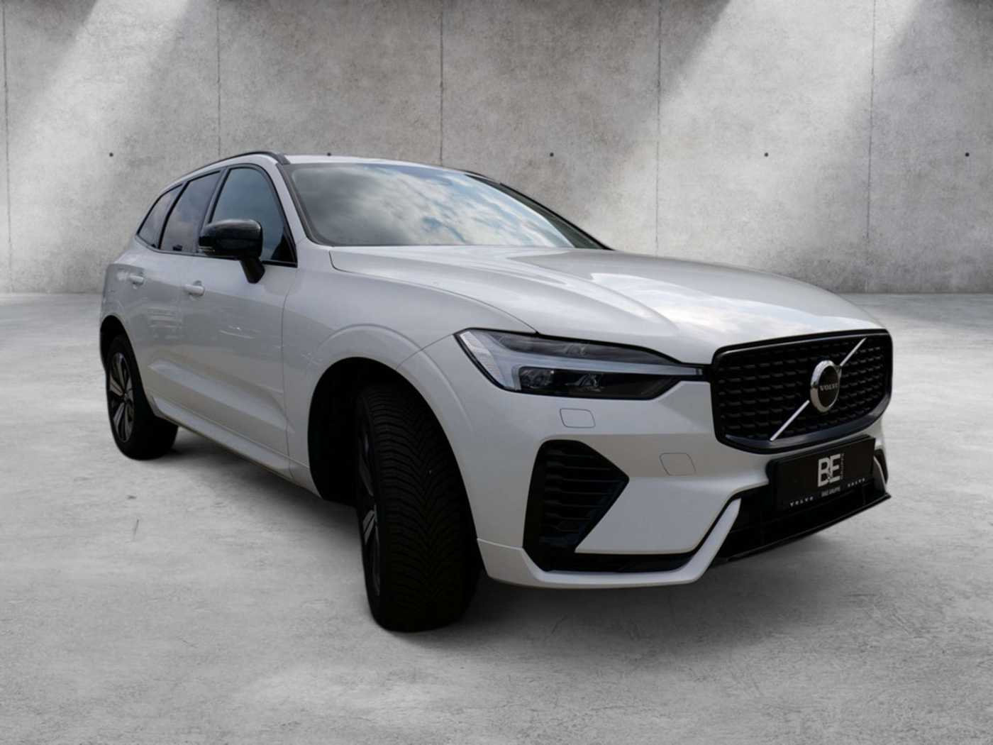 Volvo  T8 Plus Dark Recharge Plug-In Hybrid AWD