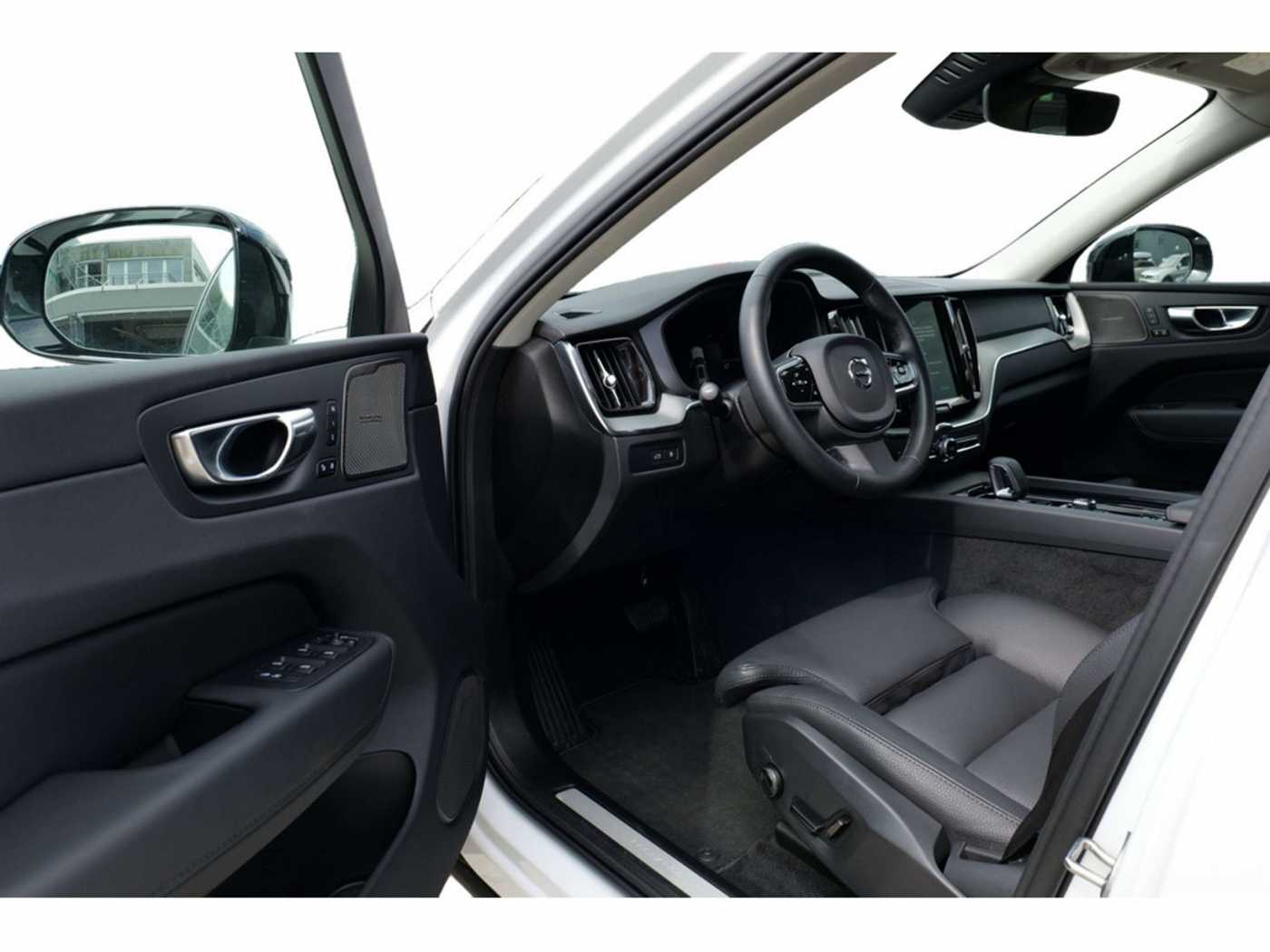 Volvo  T8 Plus Dark Recharge Plug-In Hybrid AWD