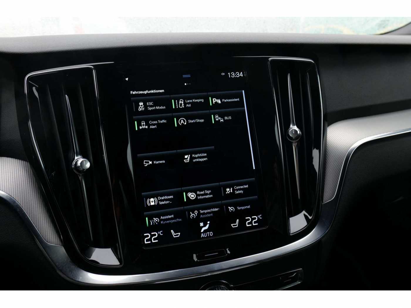Volvo  B3 R Design KAMERA NAVI STANDHZ LED LED