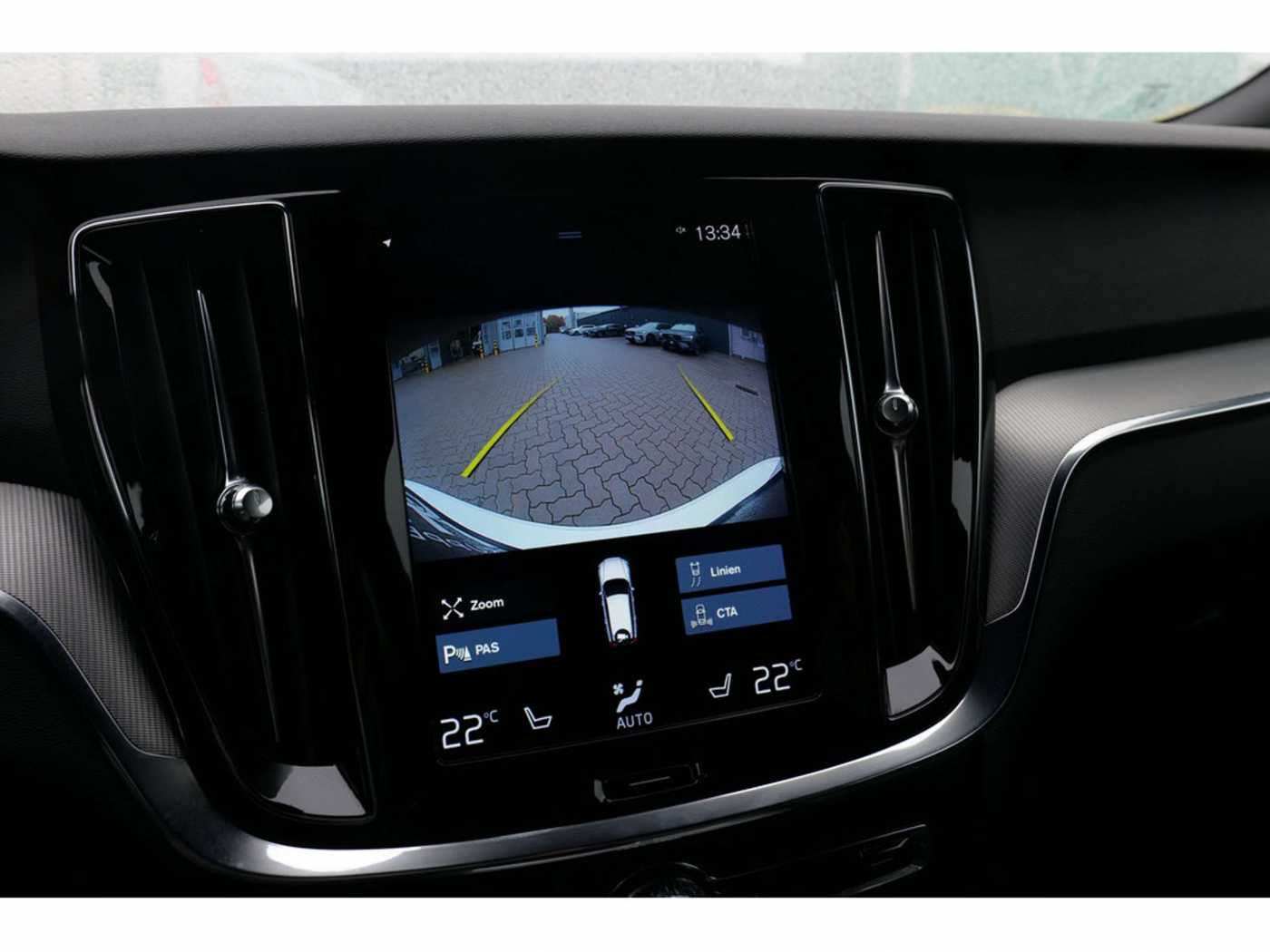 Volvo  B3 R Design KAMERA NAVI STANDHZ LED LED