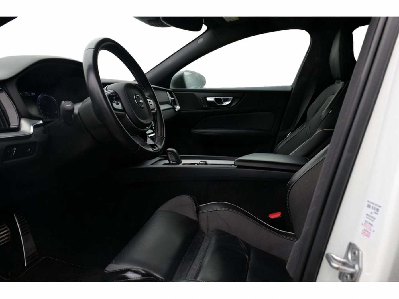 Volvo  B3 R Design KAMERA NAVI STANDHZ LED LED