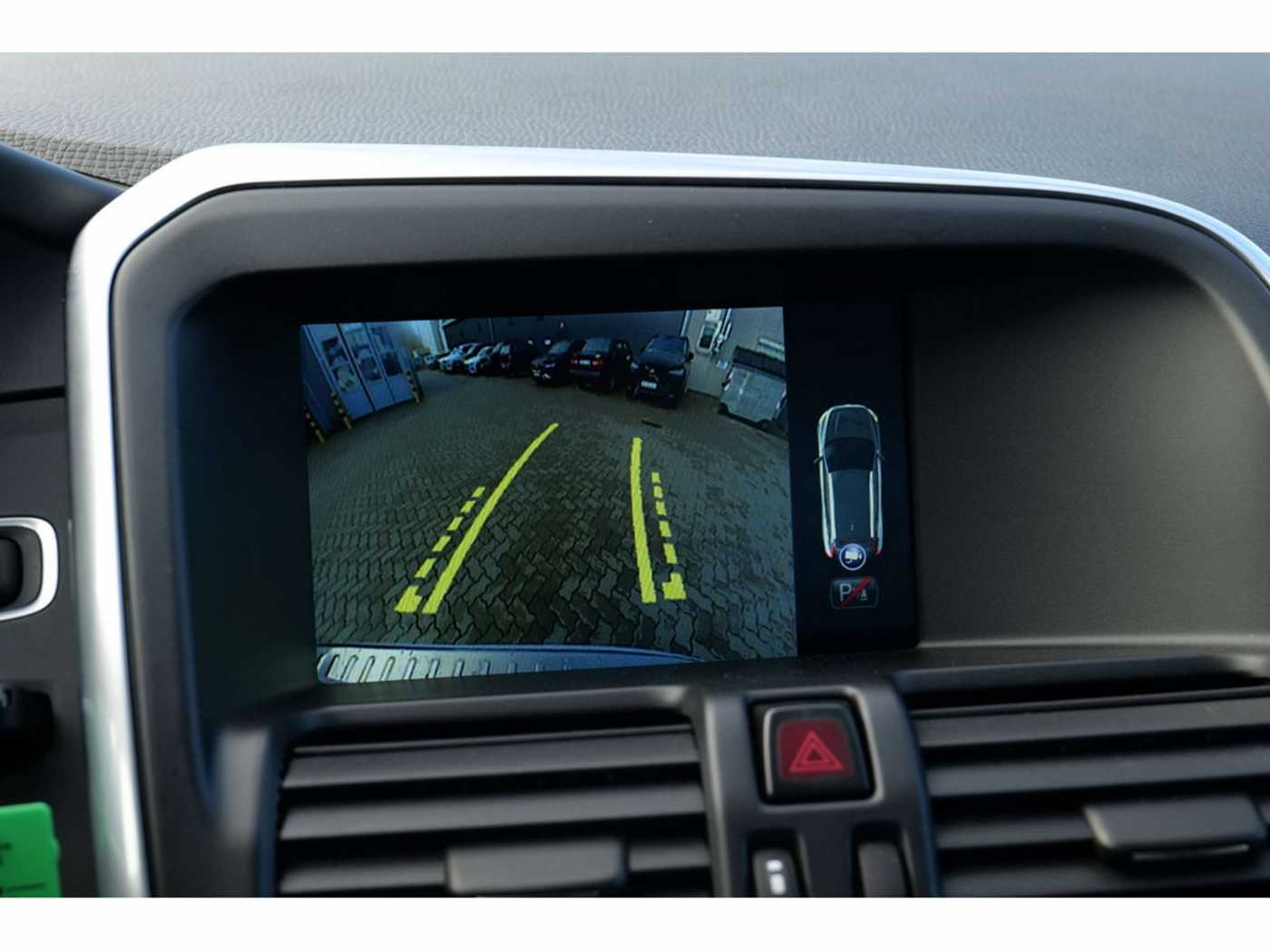 Volvo  D4 AWD Momentum