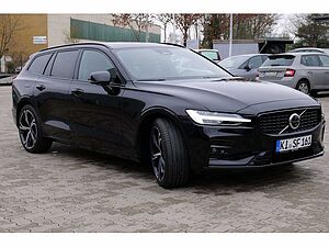 Volvo  B4 Automatik Plus Dark ACC LED PANO 360°