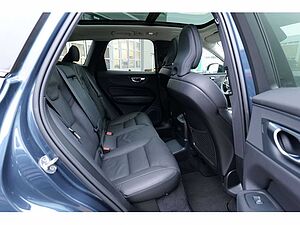 Volvo  T8 Ultra Dark Recharge Plug-In Hybrid AWD