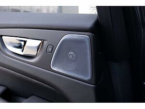 Volvo  T8 Ultra Dark Recharge Plug-In Hybrid AWD