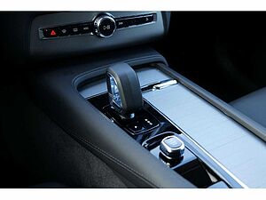 Volvo  T8 Plus Bright Recharge Plug-In Hybrid AWD