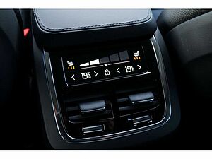 Volvo  T8 Plus Bright Recharge Plug-In Hybrid AWD