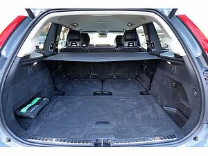 Volvo  T8 Plus Dark Recharge Plug-In Hybrid AWD