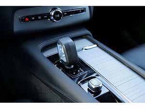 Volvo  T8 Plus Dark Recharge Plug-In Hybrid AWD