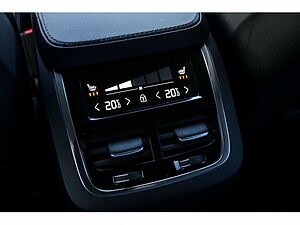Volvo  T8 Plus Dark Recharge Plug-In Hybrid AWD