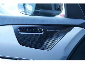 Volvo  T8 Inscription Expression Recharge Plug-In Hybrid