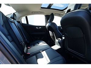 Volvo  Lim. 2.0 Ultimate Dark Recharge Plug-In Hybrid AWD