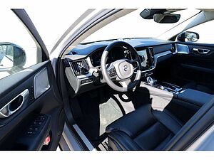 Volvo  Lim. 2.0 Ultimate Dark Recharge Plug-In Hybrid AWD