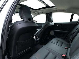 Volvo  Lim. B5 Ultimate Dark AWD LED PANO 360°